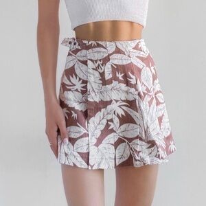 Urban Outfitters Brown Hawaiian Mini Skater Pleated Wrap Skirt Women’s Medium
